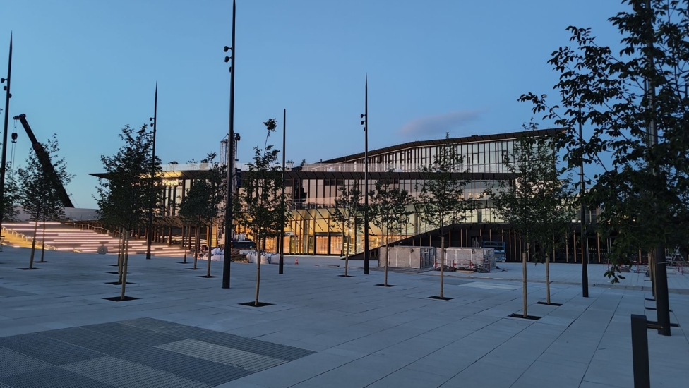 Gare HUB St denis pleyel - Vue ext le soir - JB - 05-2024