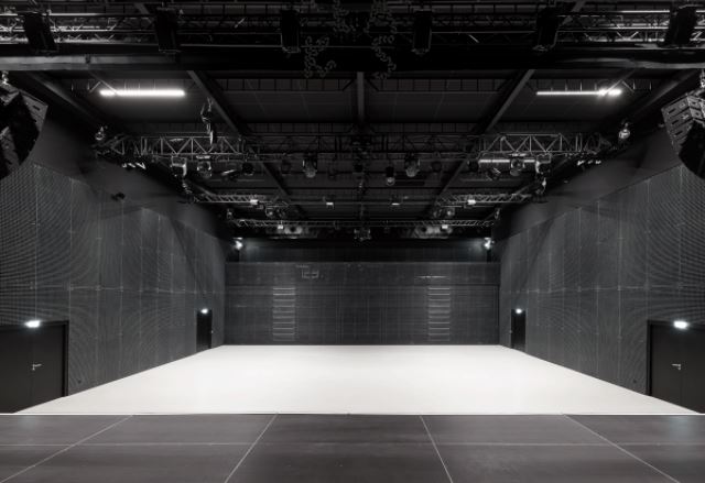 Salle de concerts de MEISENTHAL - site web Freaks - gradins repliés